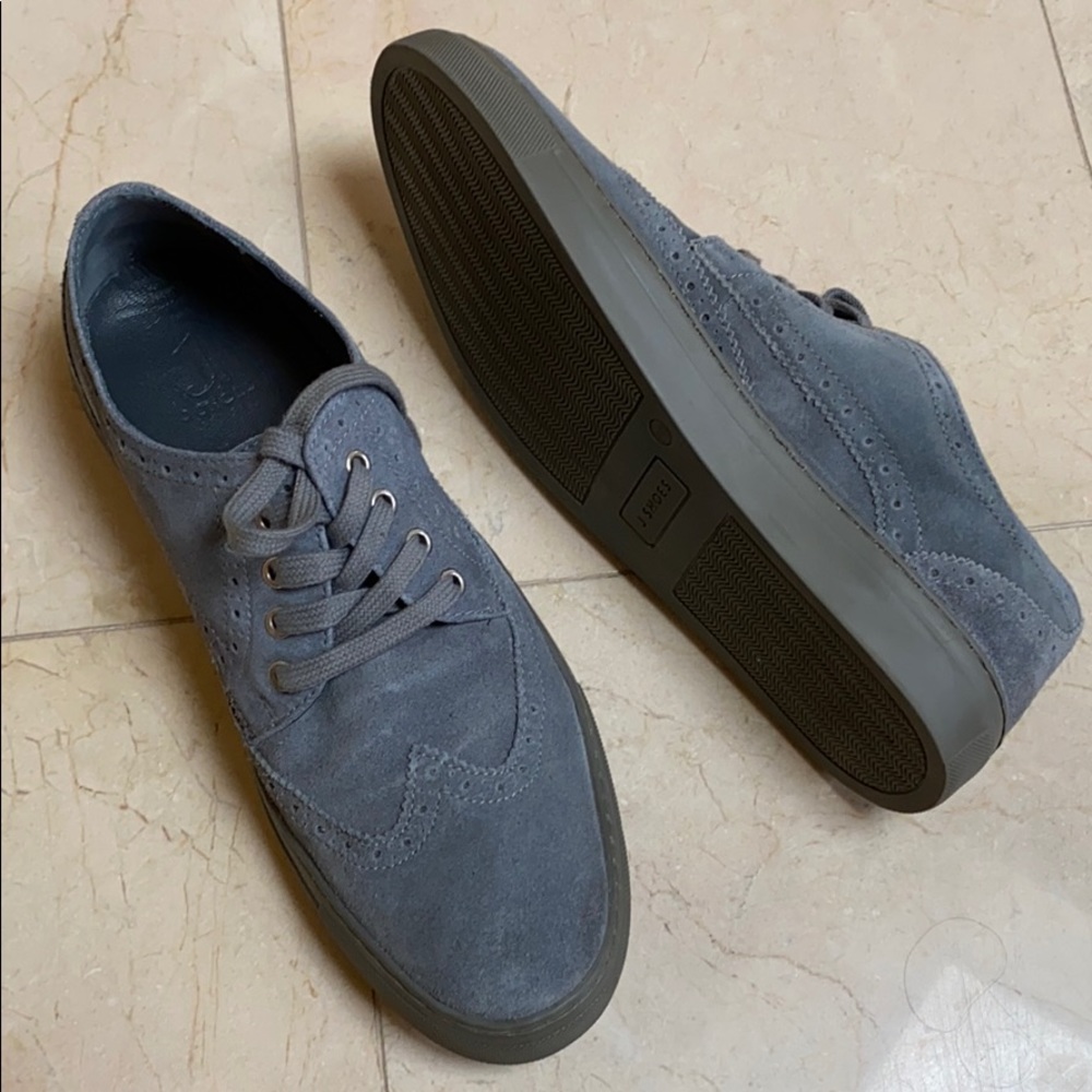 J shoes for men